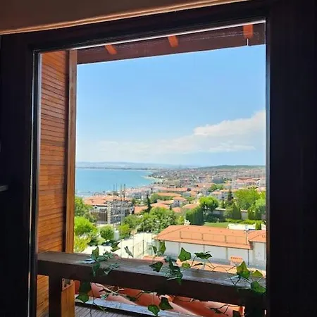 с потрясающим видом Sveti Vlas